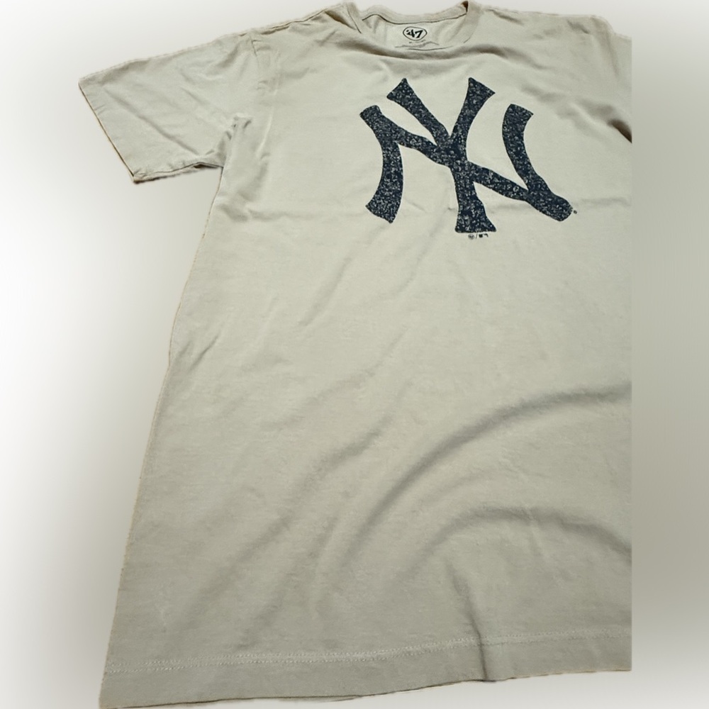 ‘47 Brand Light Tan New York Yankees T-Shirt - Picture 6 of 7